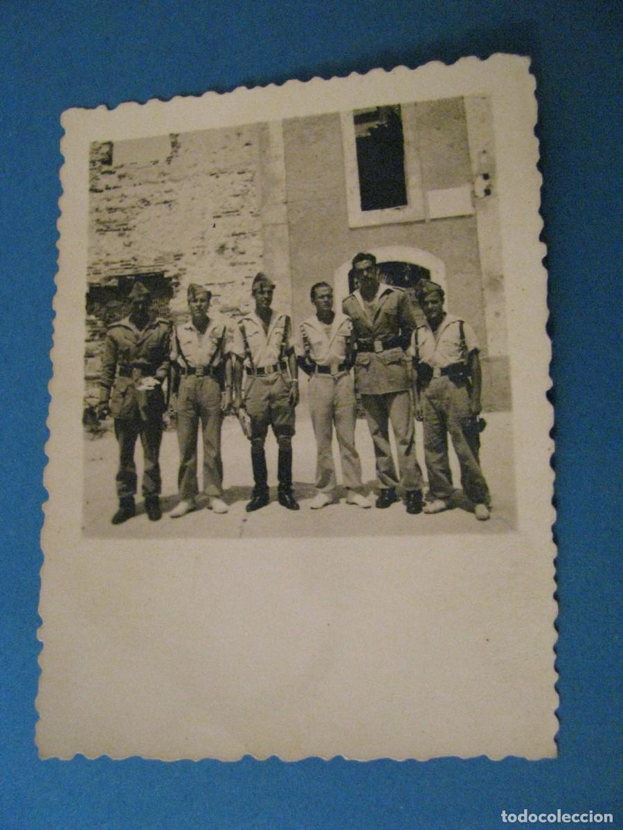 Military Antiques: FOTO DE LEGIONARIOS. A&Ntilde;OS 50 O 60. 8,5X6 CM. FOTO X ALHUCEMAS.
