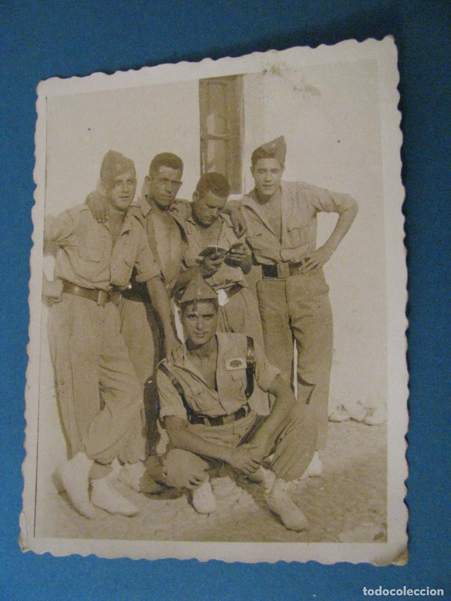 Militaria: FOTO DE LEGIONARIOS. A&Ntilde;OS 50 O 60. 8,5X6,5 CM