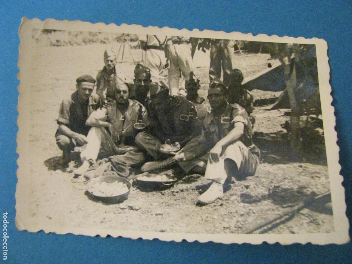 Militaria: FOTO DE LEGIONARIOS. 1954. 8,5X5,5 CM. FOTO X VILLA SANJURJO.