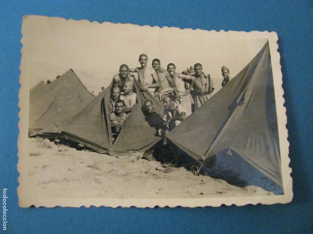 Military Antiques: FOTO DE LEGIONARIOS. 1954. 8,5X6 CM. FOTO X VILLA SANJURJO.