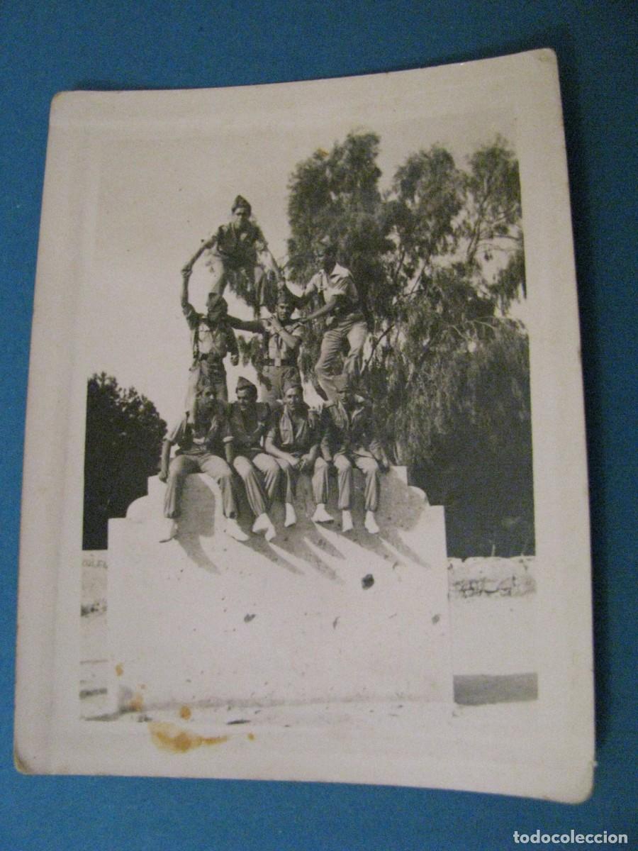 Military Antiques: FOTO DE LEGIONARIOS. A&Ntilde;OS 50 O 60. 9X7 CM.