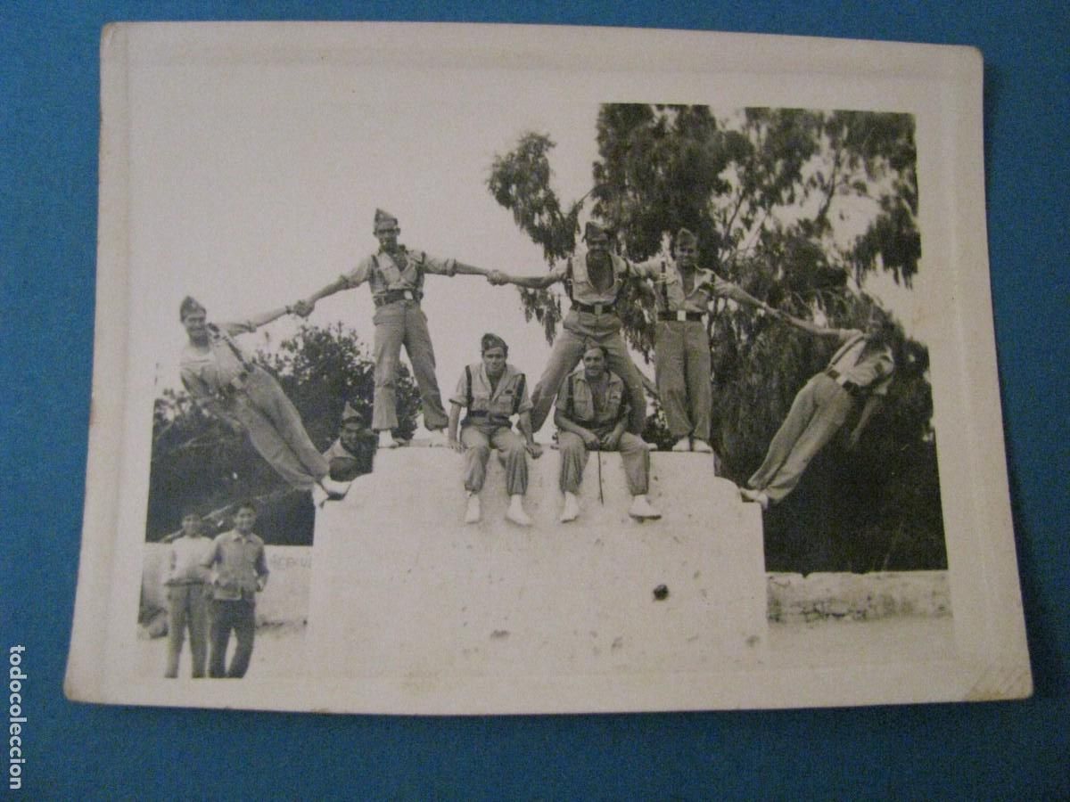 Military Antiques: FOTO DE LEGIONARIOS. A&Ntilde;OS 50 O 60. 9X7 CM.