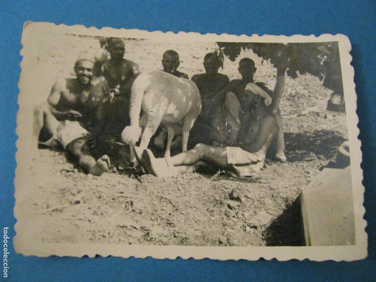 Military Antiques: FOTO DE LEGIONARIOS. 1954. 8,5X6 CM. FOTO X VILLA SANJURJO.