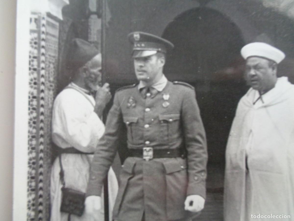 Militaria: PROTECTORADO: FOTO DE MILITAR ESPA&Ntilde;OL MEDALLA MILITAR INDIVIDUAL Y GUARDIA JALIFIANA