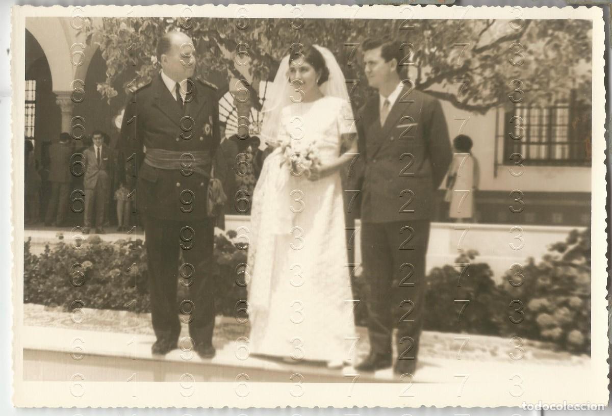 Militaria: POLICIA NACIONAL CONDECORADO EN TRAJE DE GALA PROCEDENTE DE CAMAS 17CM L49
