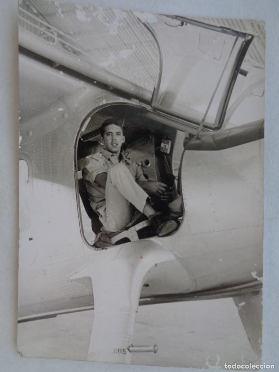 Military Antiques: AVIACION : FOTO DE MILITAR DEL EJERCITO DEL AIRE EN AVION