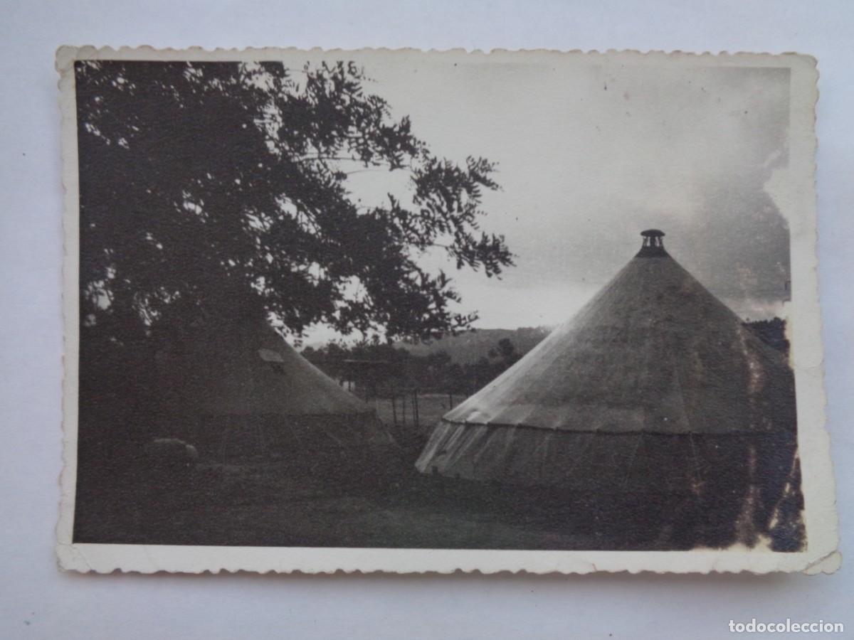 Militaria: FOTO DE UN CAMPAMENTO MILITAR , TIENDAS DE CAMPA&Ntilde;A