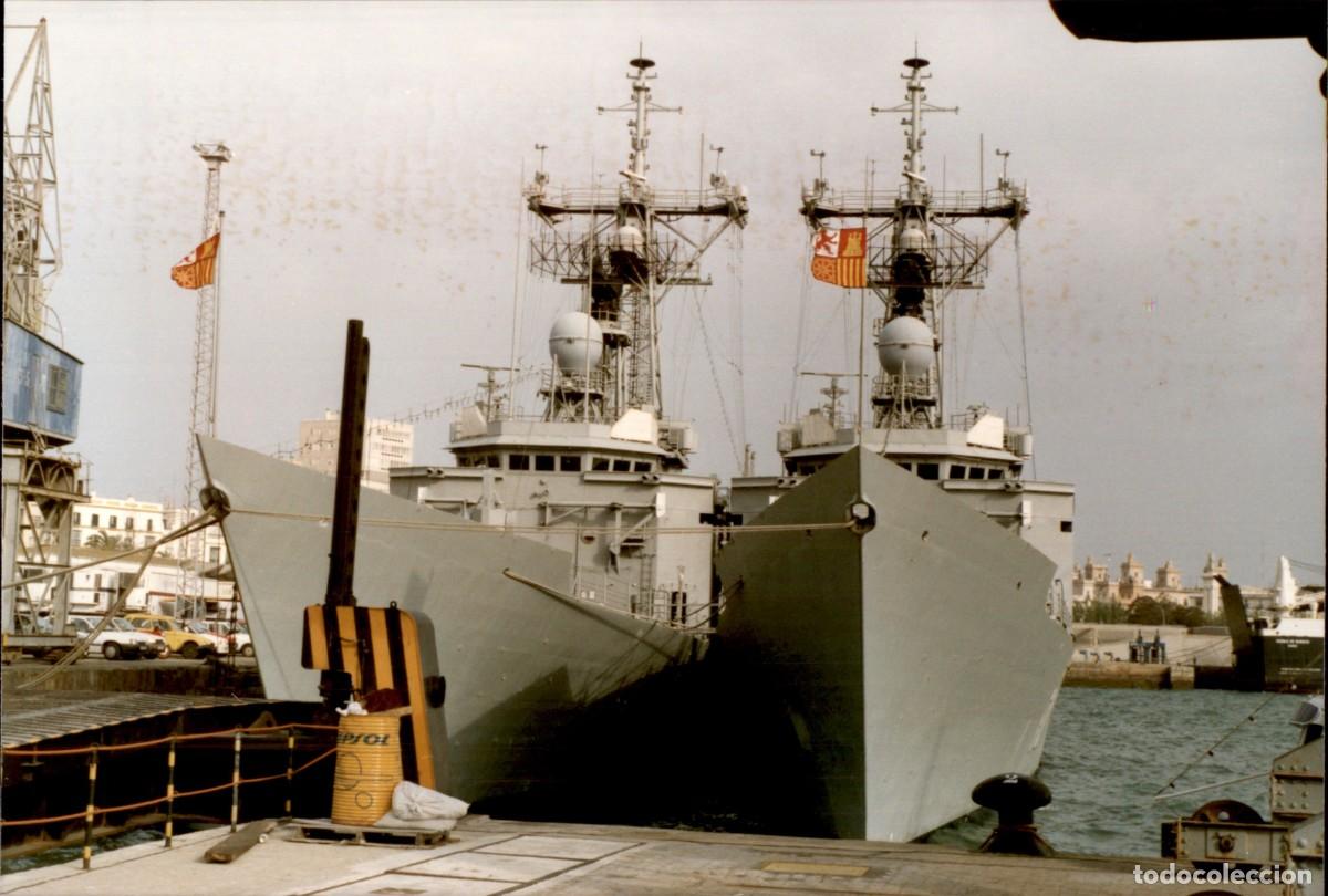 Militaria: Maniobras de la Armada Espa&ntilde;ola de guerra en el Golfo de Cadiz A&ntilde;os 80