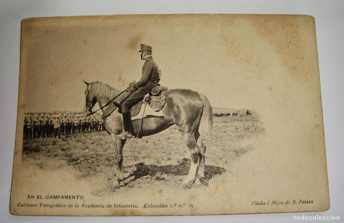 Militaria: Antigua postal fotogr&aacute;fica. Gabinete fotogr&aacute;fico de la Academia de Infanter&iacute;a. En el Campamento.