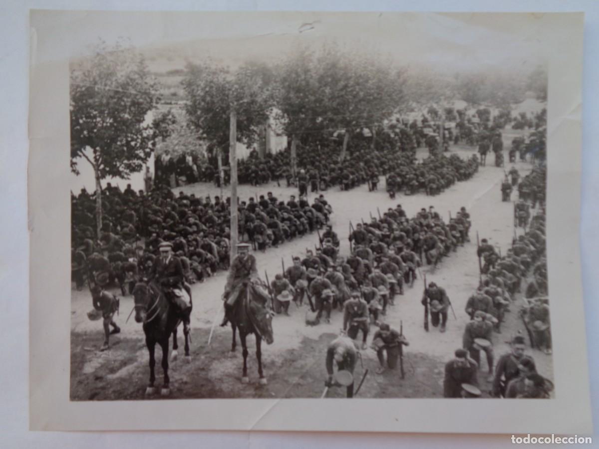 Militaria: GUERRA DE AFRICA : FOTO DE MILITARES EN MISA DE CAMPA&Ntilde;A , OFICIALES A CABALLO ... 16 X 22 CM