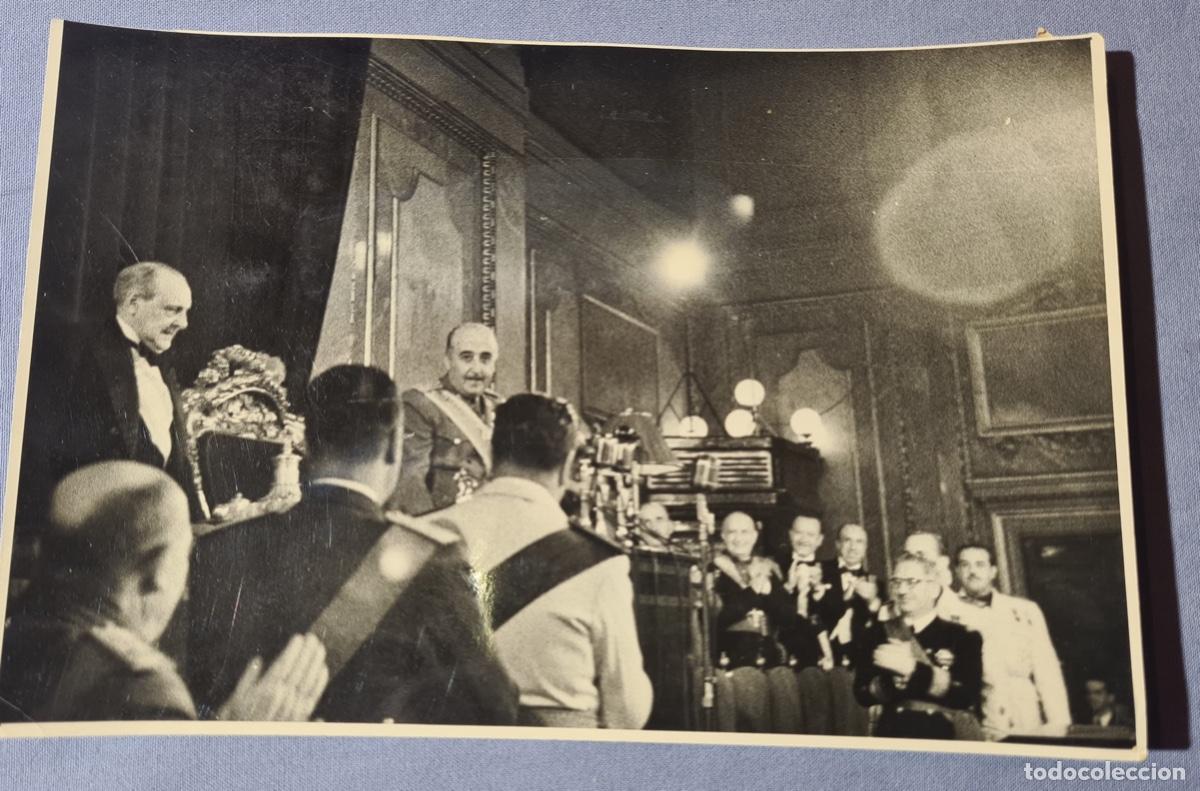 Military Antiques: Fotograf&iacute;a antigua de Franco. Celebraci&oacute;n entrada en la ONU. Agencia fotogr&aacute;fica CIFRA.