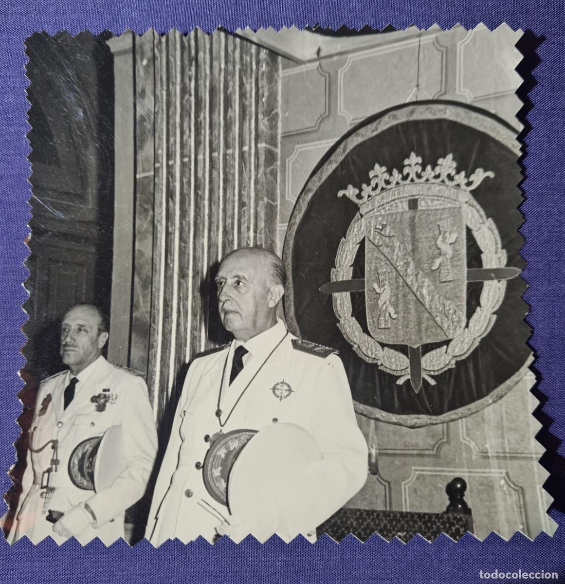 Militaria: Fotograf&iacute;a antigua de Franco en el Pardo. Fot&oacute;graf&iacute;a Perez de Rozas. A&ntilde;os 60as