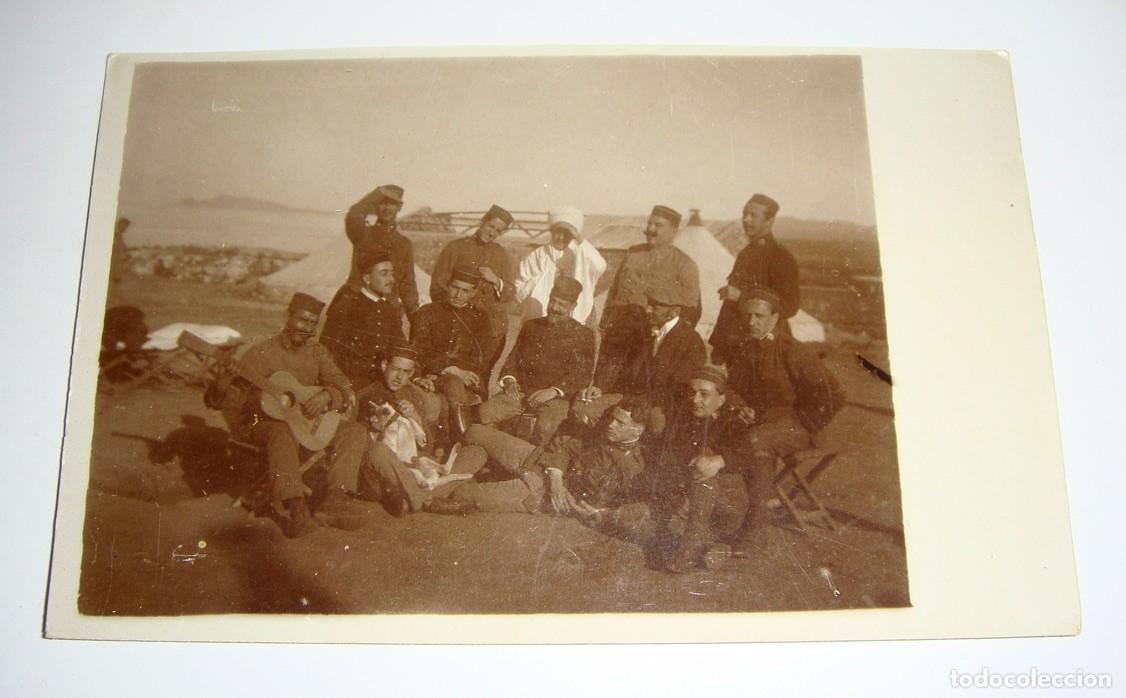 Militaria: Antigua Fotograf&iacute;a Postal. Guerra de Marruecos. Militares espa&ntilde;oles con Regulares.