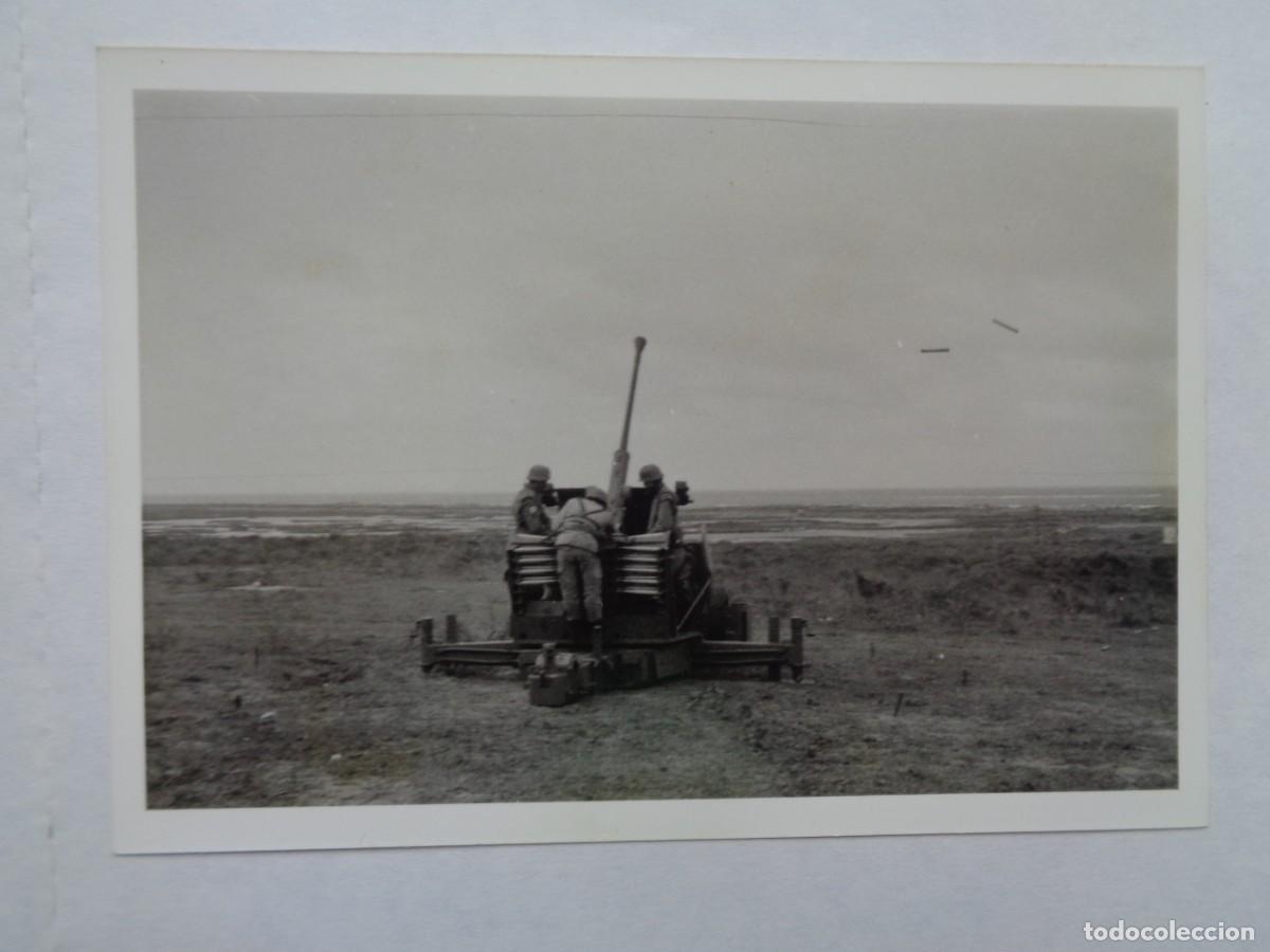 Military Antiques: FOTO DE MILITARES CON ROPA DE CAMPA&Ntilde;A Y CASCO Z DISPARANDO CON CA&Ntilde;ON ANTIAEREO