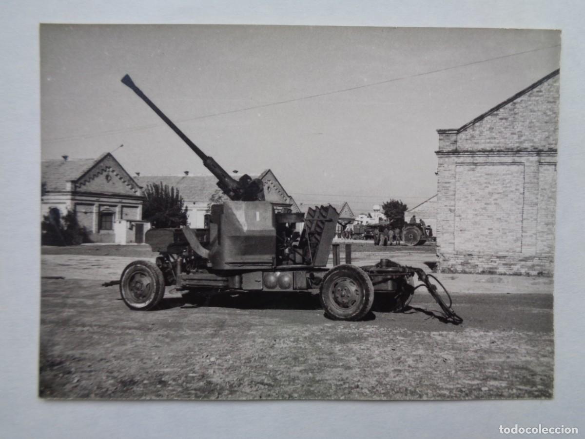 Militaria: FOTO DE PIEZA DE ARTILLERIA ANTIAEREA SOBRE RUEDAS, CA&Ntilde;ON ANTIAEREO