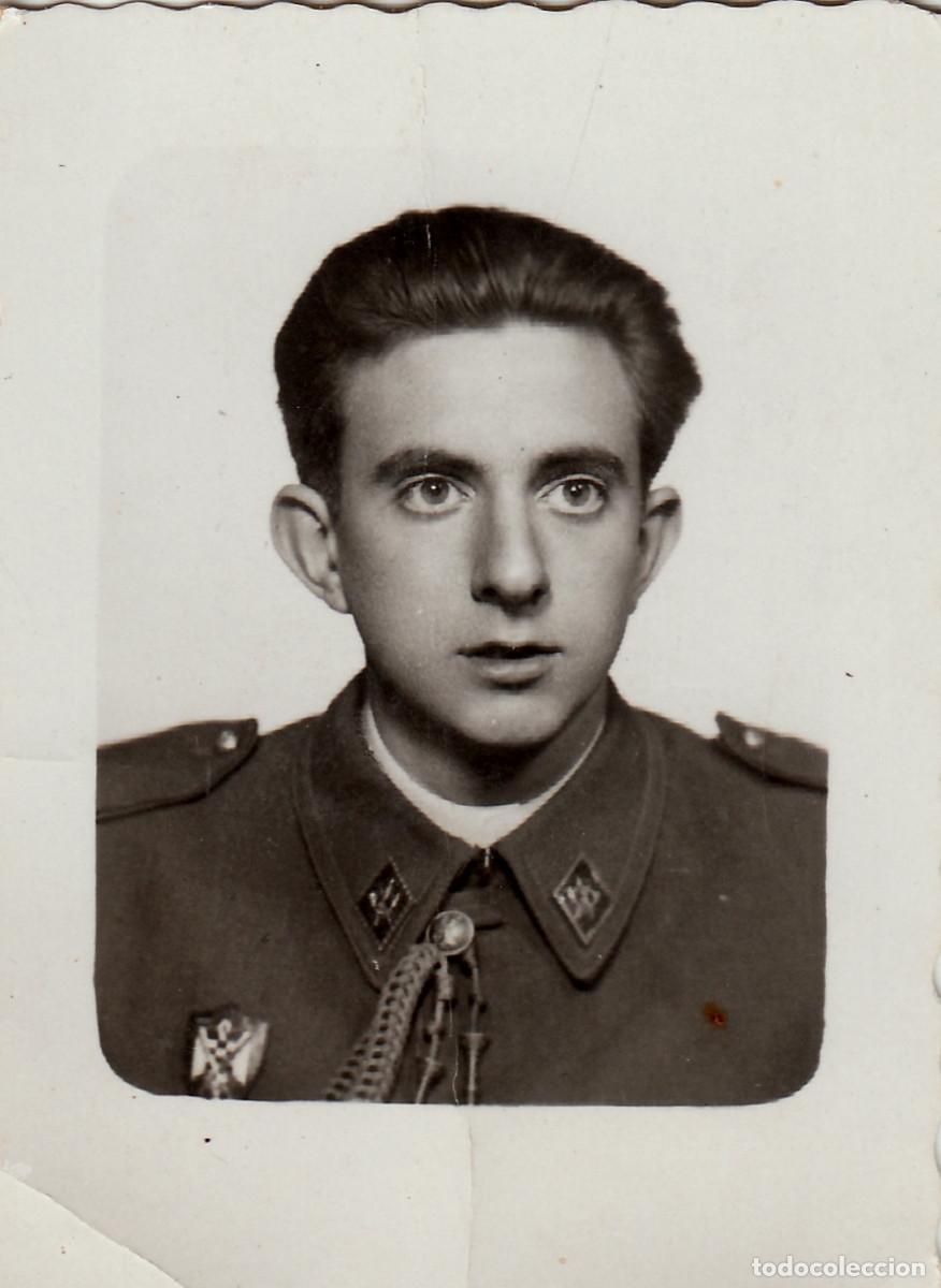 Military Antiques: Joven militar uniformado. A&ntilde;os 40. &ntilde;s