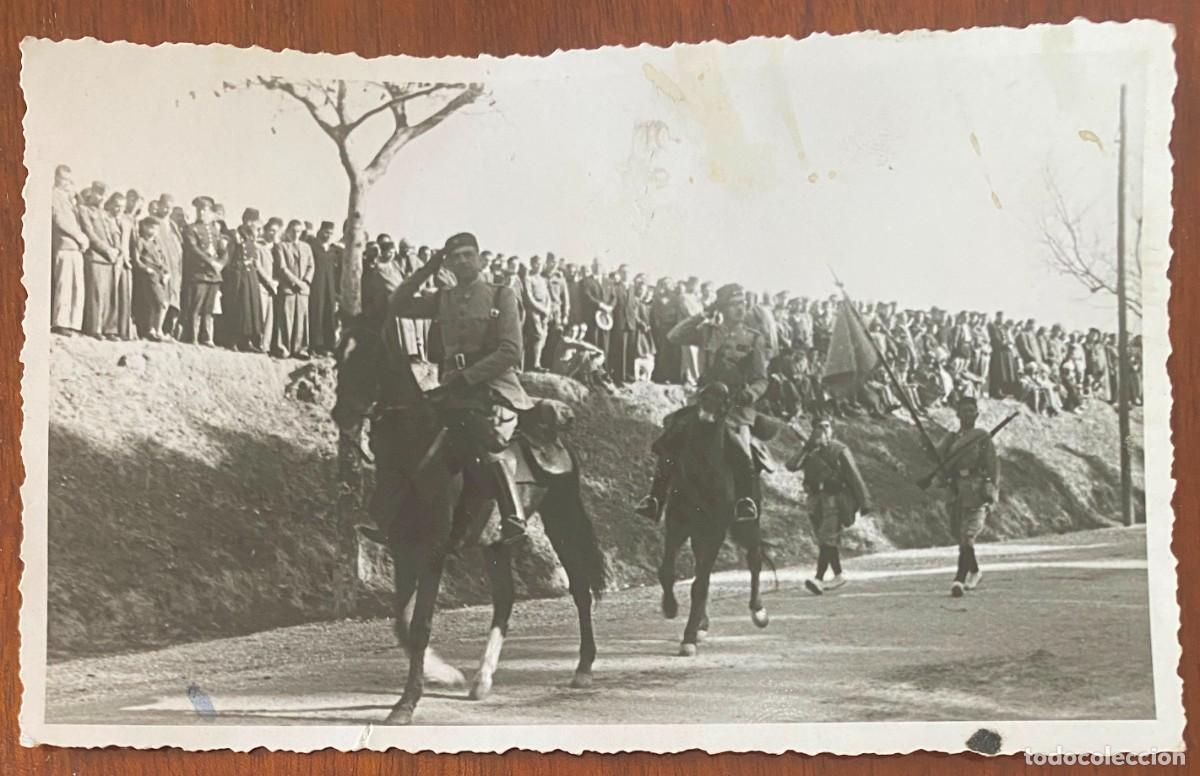 Militaria: FOTOGRAFIA DE REGULARES, TETUAN 1941 OFICIALES A CABALLO, PROTECTORADO ESPA&Ntilde;OL EN MARRUECOS, TAMA&Ntilde;O