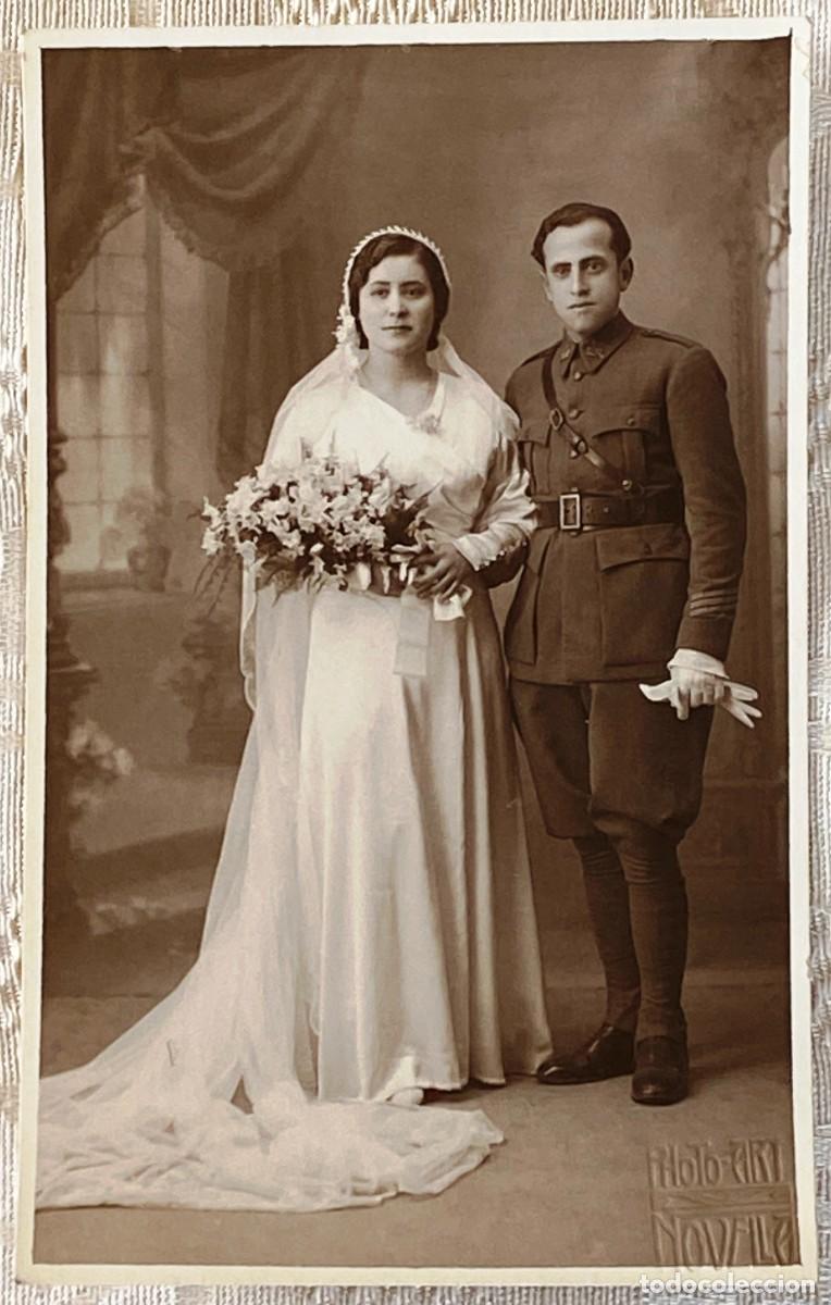 Military Antiques: FOTOGRAFIA DE CARABINERO CON SU ESPOSA, REPUBLICA, TAMA&Ntilde;O POSTAL. FECHADA, DEDICADA Y FIRMA