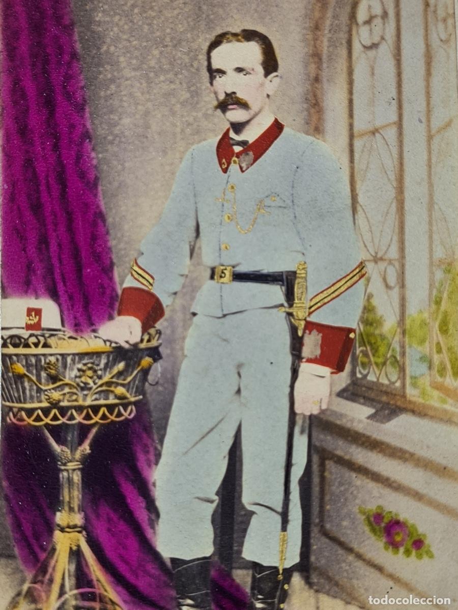 Militaria: Cuba colonial 1870. CDV fotograf&iacute;a antigua de un oficial dedicada a una persona de la aristocracia.
