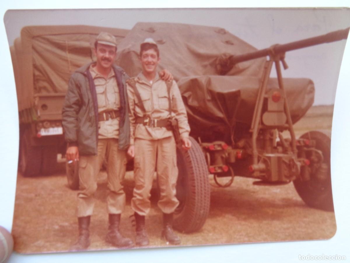 Military Antiques: FOTO DE MILITAR CON ROPA DE CAMPA&Ntilde;A Y CA&Ntilde;ON ANTIAEREO ARRASTRADO POR CAMION