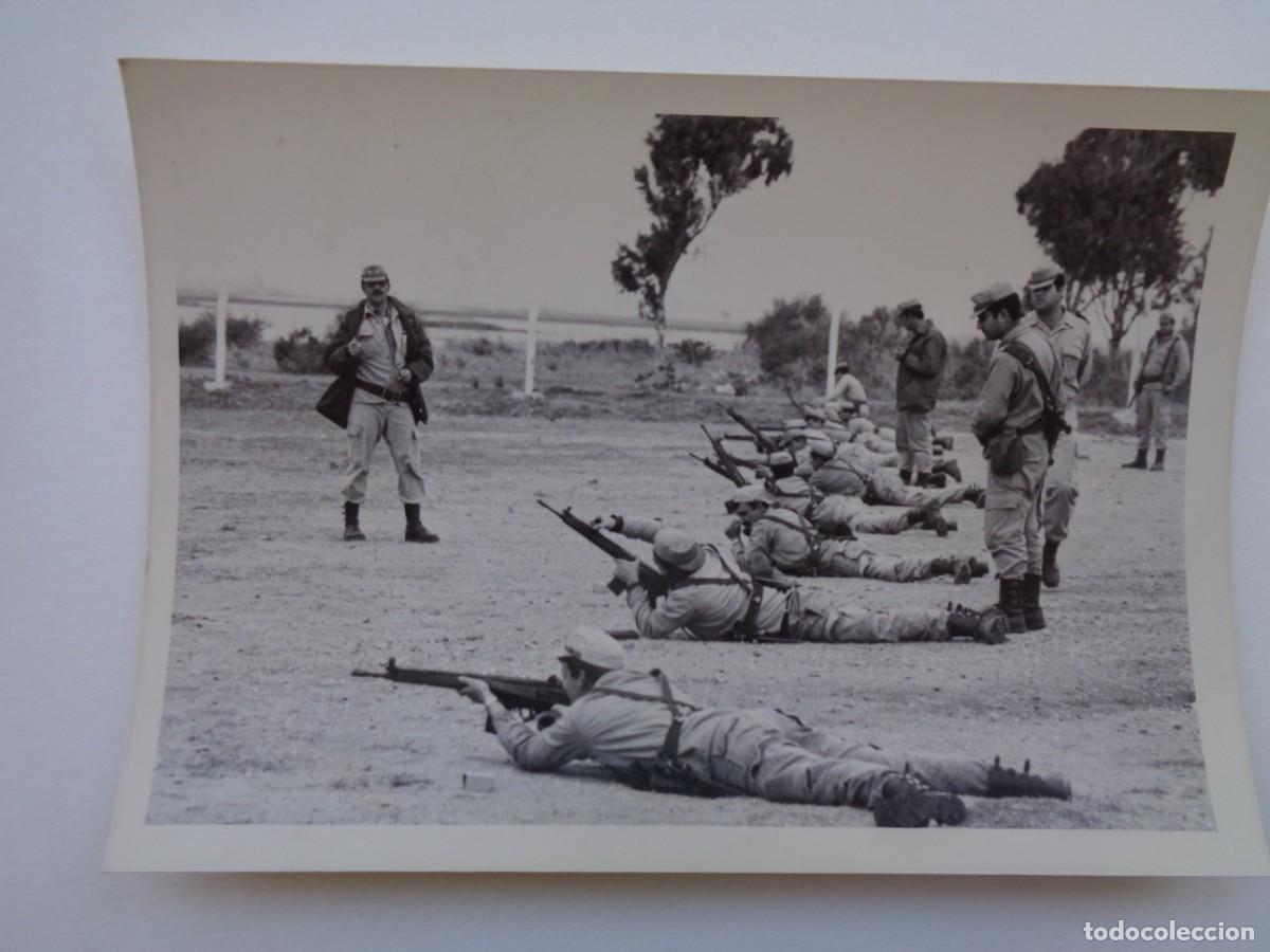 Military Antiques: FOTO DE MILITAR CON ROPA DE CAMPA&Ntilde;A EN PRUEBAS DE TIRO CON CETME