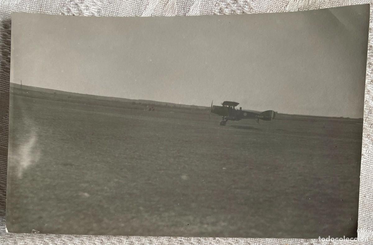 Militaria: ANTIGUA FOTOGRAFIA DE AVION ATERRIZANDO, A&Ntilde;OS 20, TAMA&Ntilde;O POSTAL