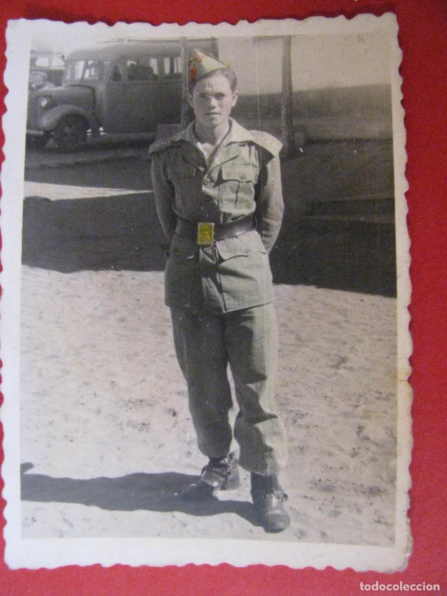 Militaria: FOTO DE UN MILITAR. 8,5X6 CM. A&Ntilde;OS 50.