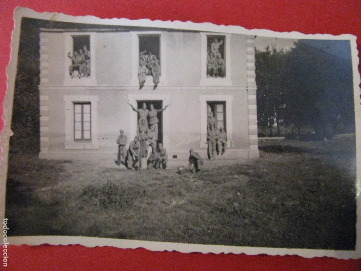 Militaria: FOTO DE MILITARES. 8,5X5,5 CM. A&Ntilde;OS 50.