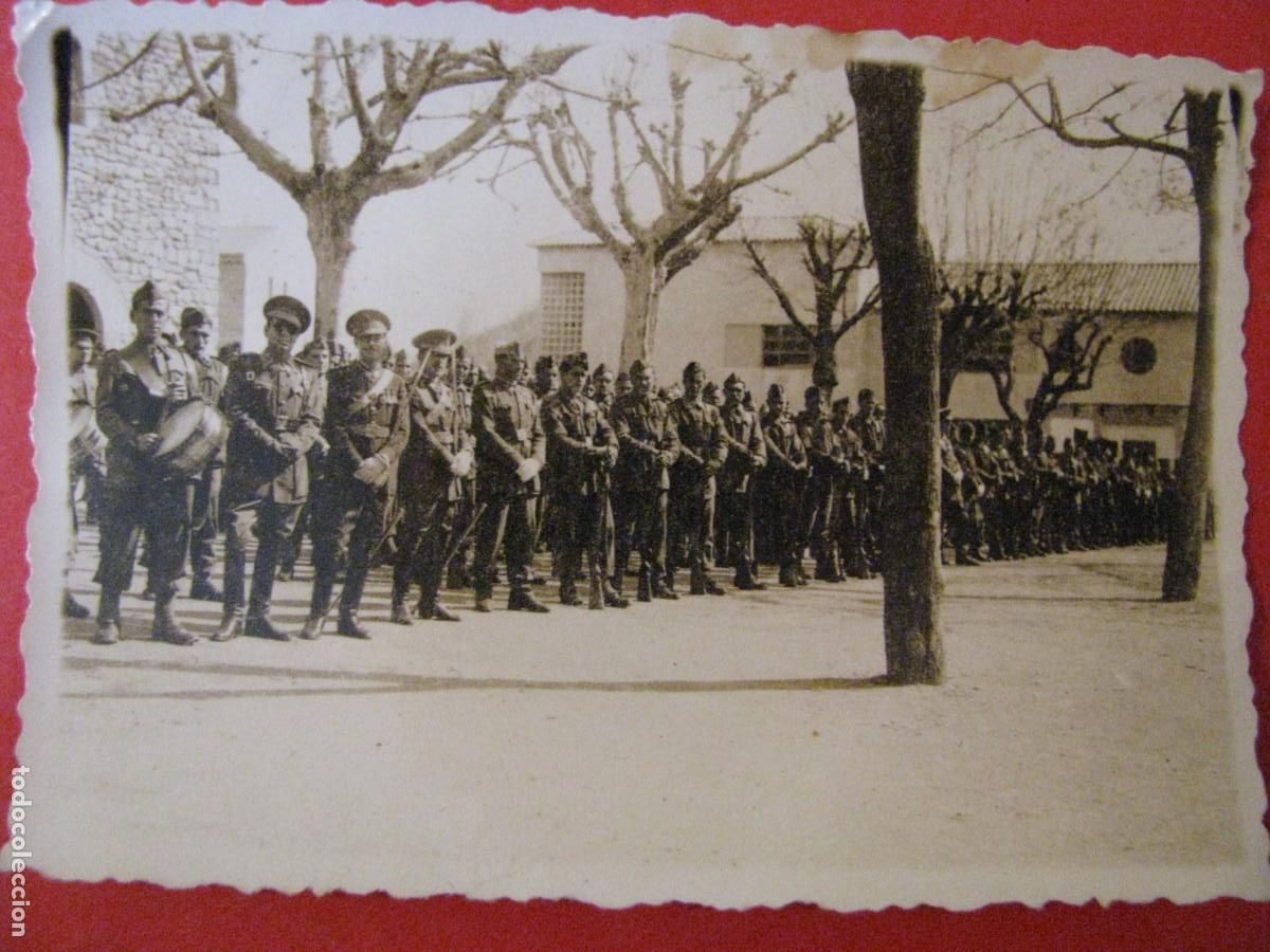 Militaria: FOTO DE MILITARES. 8,5X6 CM. A&Ntilde;OS 50.