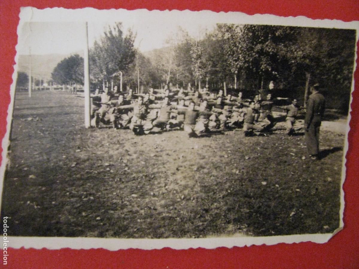Militaria: FOTO DE MILITARES. 8,5X6 CM. A&Ntilde;OS 50.