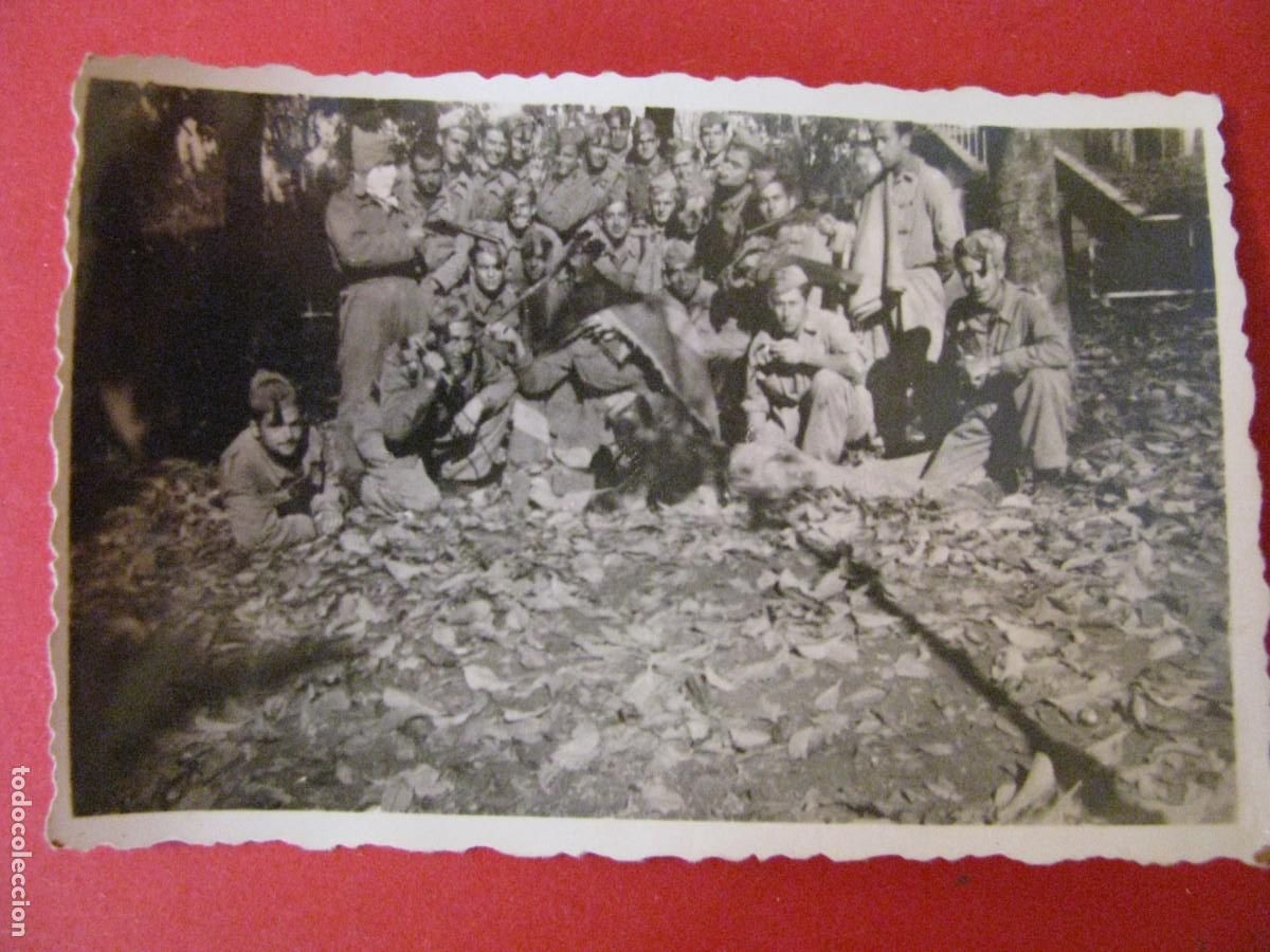 Militaria: FOTO DE MILITARES. 8,5X6 CM. A&Ntilde;OS 50.