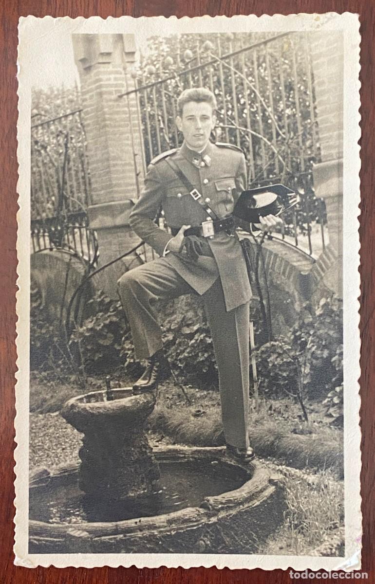 Military Antiques: ANTIGUA FOTOGRAFIA DE GUARDIA CIVIL, EPOCA DE FRANCO, TAMA&Ntilde;O POSTAL.