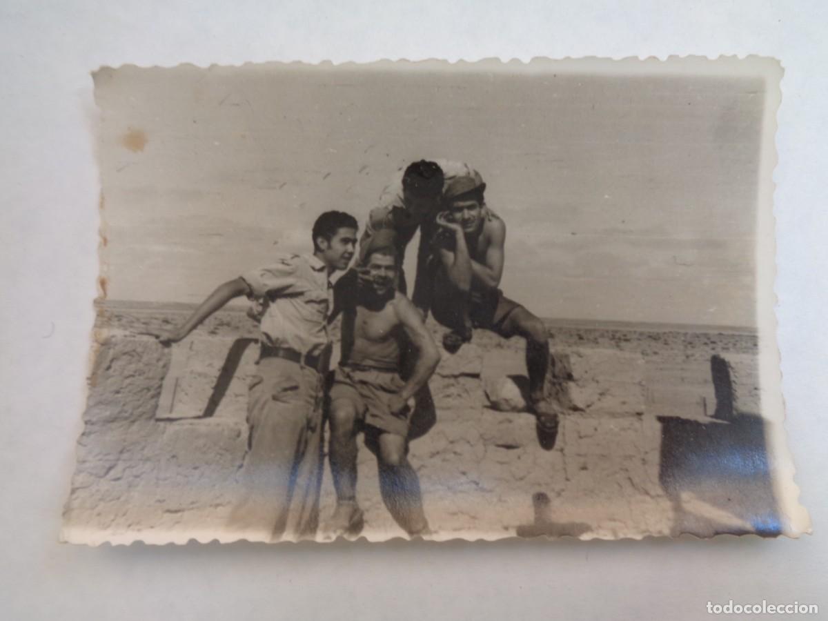 Military Antiques: LA LEGION : FOTO DE LEGIONARIOS ( ALGUNOS SEMI DESNUDOS ) EN UN FORTIN DEL SAHARA