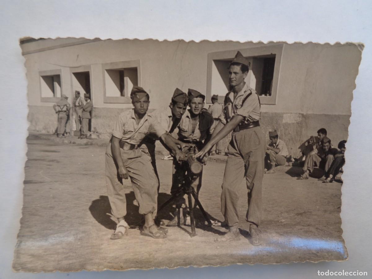 Militaria: LA LEGION : FOTO DE LEGIONARIOS POSANDO CON UN MORTERO