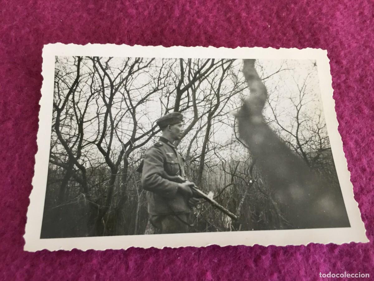 Militaria: FOTO ORIGINAL DE SOLDADOS ALEMAN PATRUYANDO POR EL BOSQUE * III REICH * 2&ordf; SEGUNDA GUERRA MUNDIAL