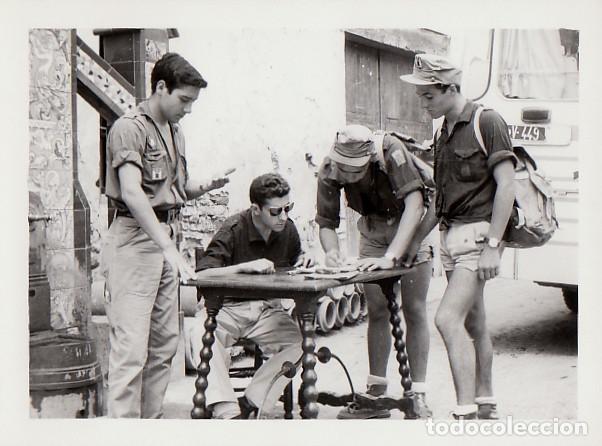 Military Antiques: J&oacute;venes Frente de Juventudes Ejercicios Firmando llegada a la meta. A&ntilde;os 60 kn