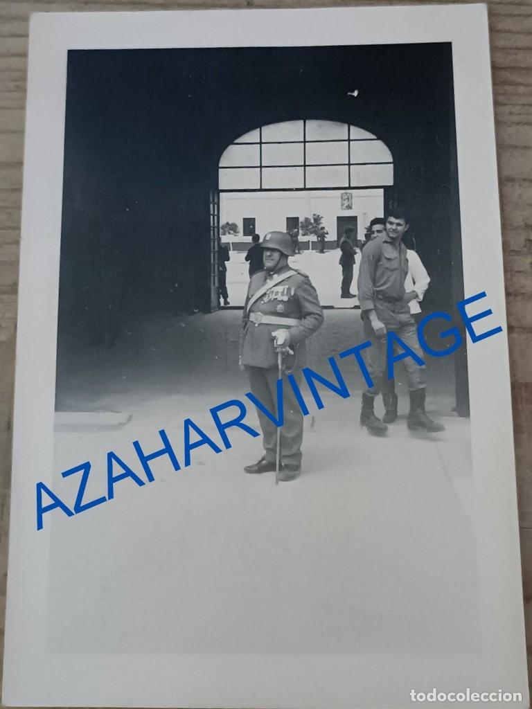 Militaria: ANTIGUA FOTOGRAFIA DE UN MILITAR CONDECORADO, 75X110MM