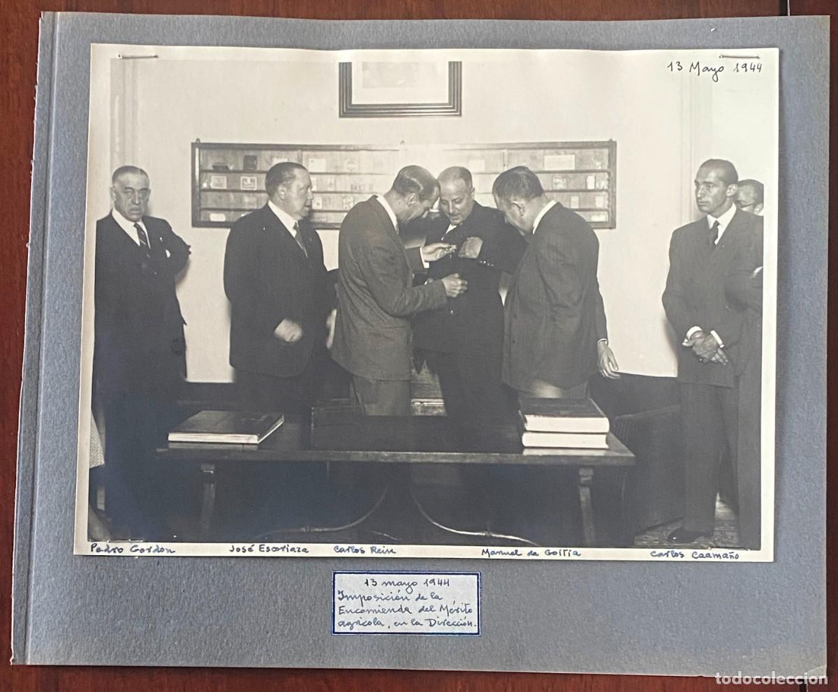 Military Antiques: FOTOGRAFIA DE LA IMPOSICION DE LA ENCOMIENDA DEL MERITO AGRICOLA, 13 DE MAYO DE 1944, DIRECCION GENE