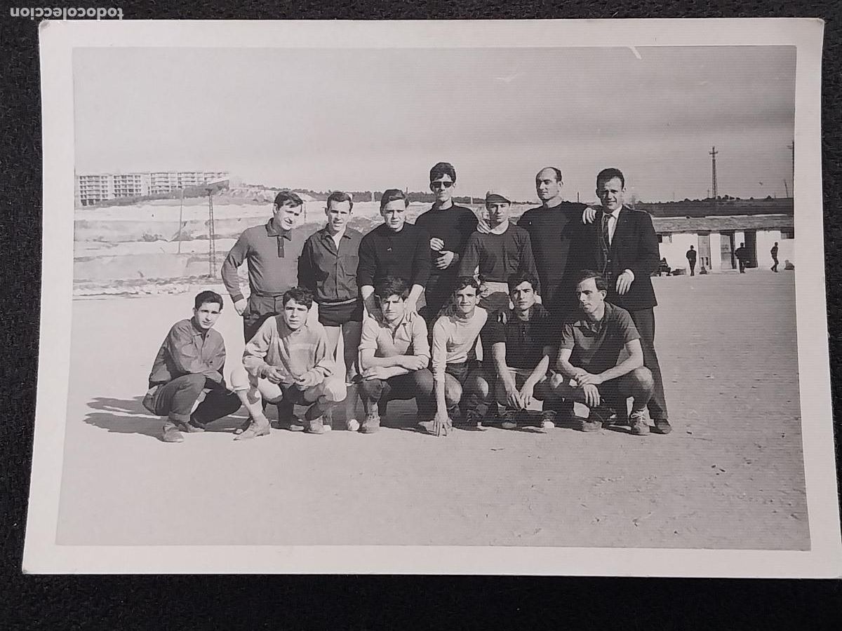 Militaria: EQUIPO FUTBOL CHICOS A&Ntilde;OS 50 FOTO PARTICULAR 10,7X7,5CM *