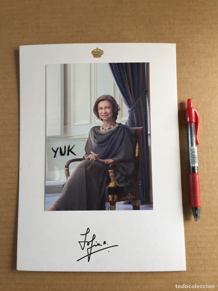 Militaria: Autografo original de la reina Do&ntilde;a Sof&iacute;a con fotografia