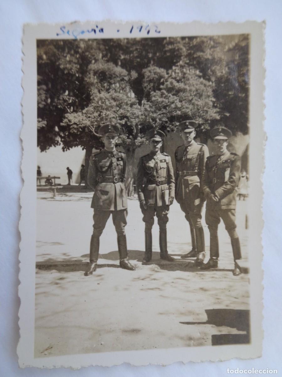 Military Antiques: ACADEMIA DE ARTILLERIA DE SEGOVIA : FOTO DE CADETES, ALFERECES PROVISIONALES. 1942