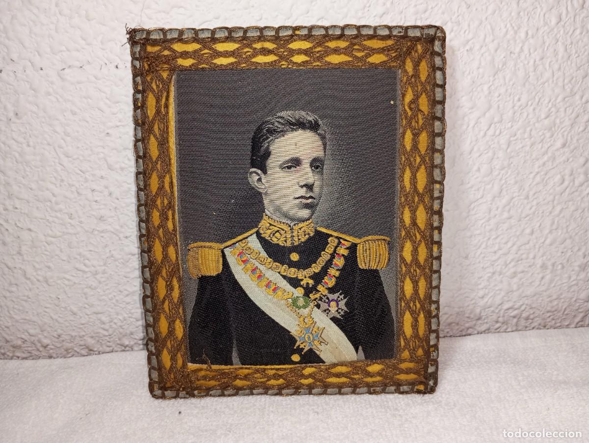 Military Antiques: ANTIGUO RETRATO MINI TAPIZ DEL REY DE ESPA&Ntilde;A ALFONSO XIII CADETE CORONACION A&Ntilde;O 1910