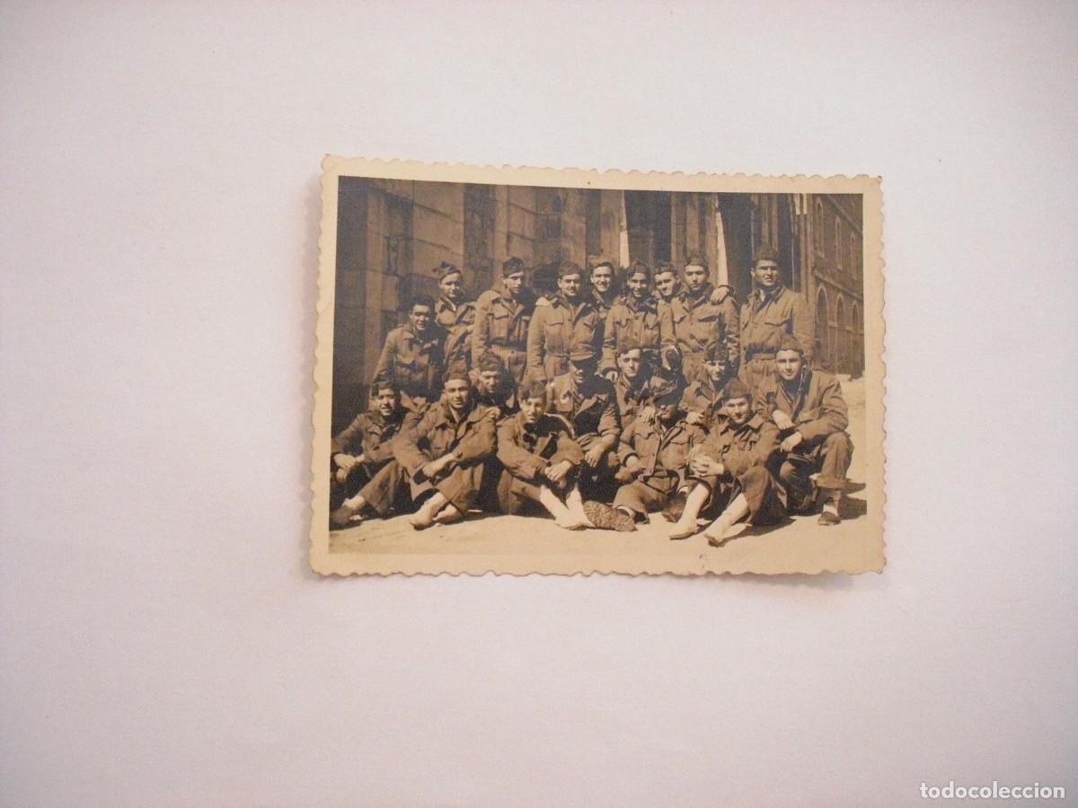 Militaria: ANTIGUA FOTO DE UN GRUPO DE MILITARES