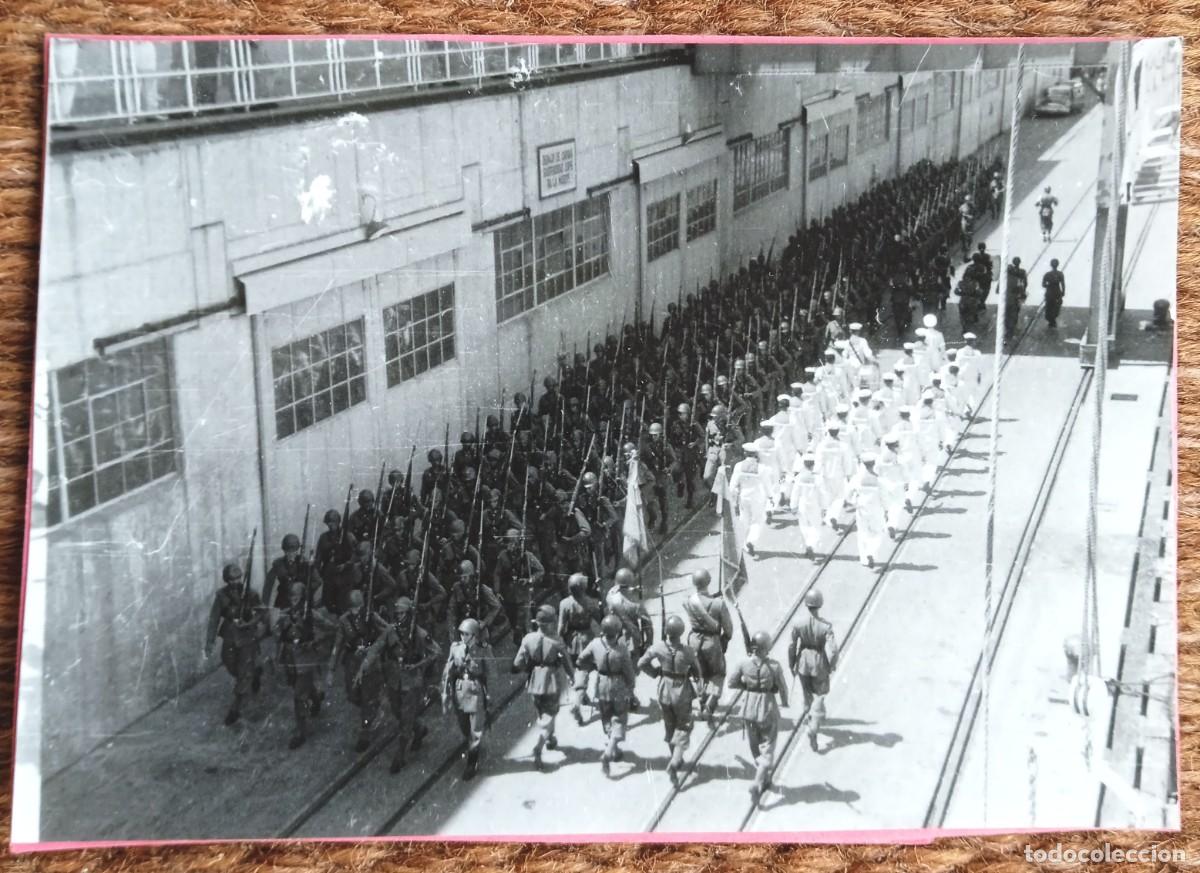 Militaria: DESFILE MILITAR INFANTERIA MARINA