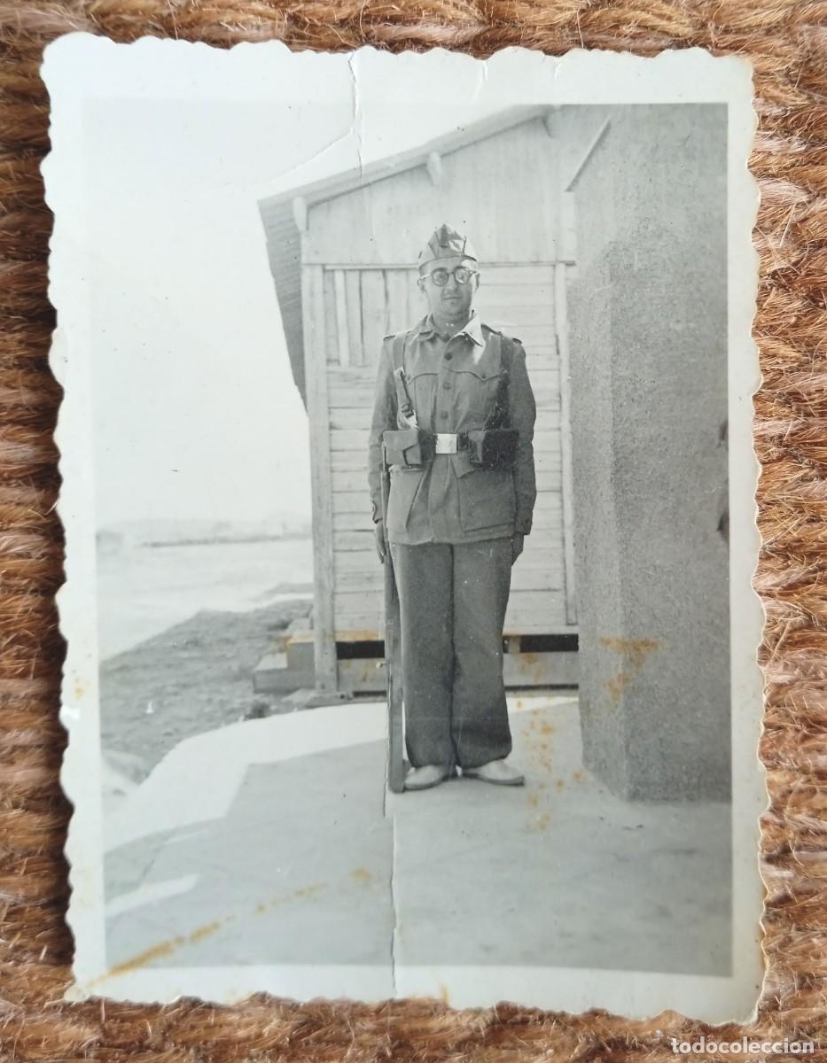 Militaria: MILITAR CON ARMA.......................