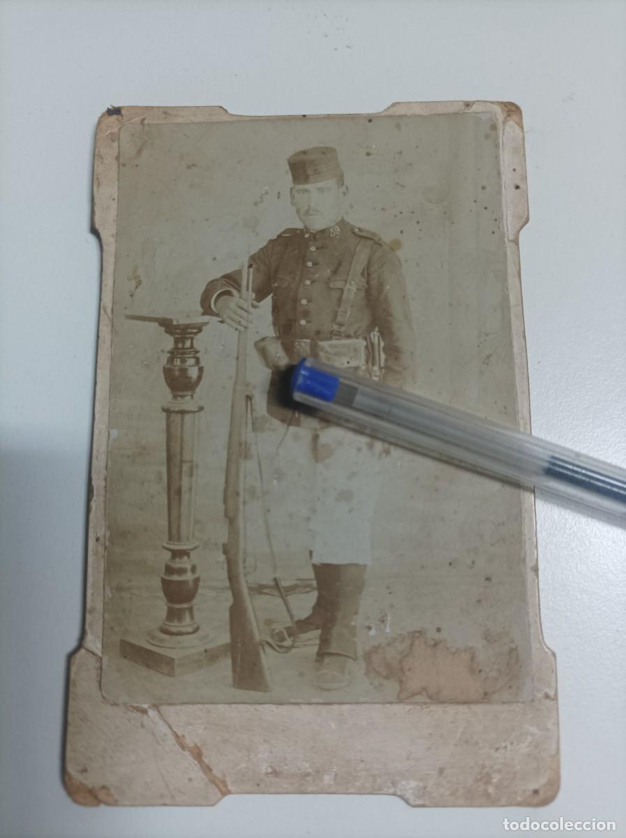Militaria: FOTO DE ESTUDIO. Soldado Regimiento de Infanter&iacute;a de L&iacute;nea Asia n&ordm; 59. &Eacute;poca Alfonso XII