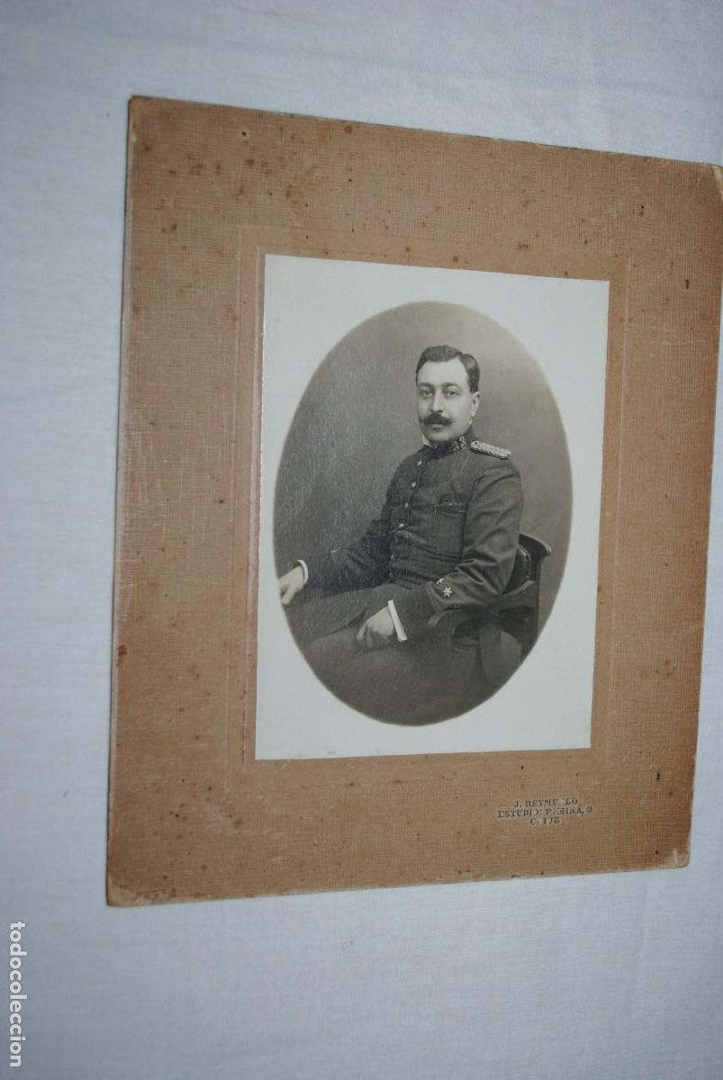 Militaria: MILITAR DE DOS ESTRELLAS DE LA COMPA&Ntilde;IA 33 .