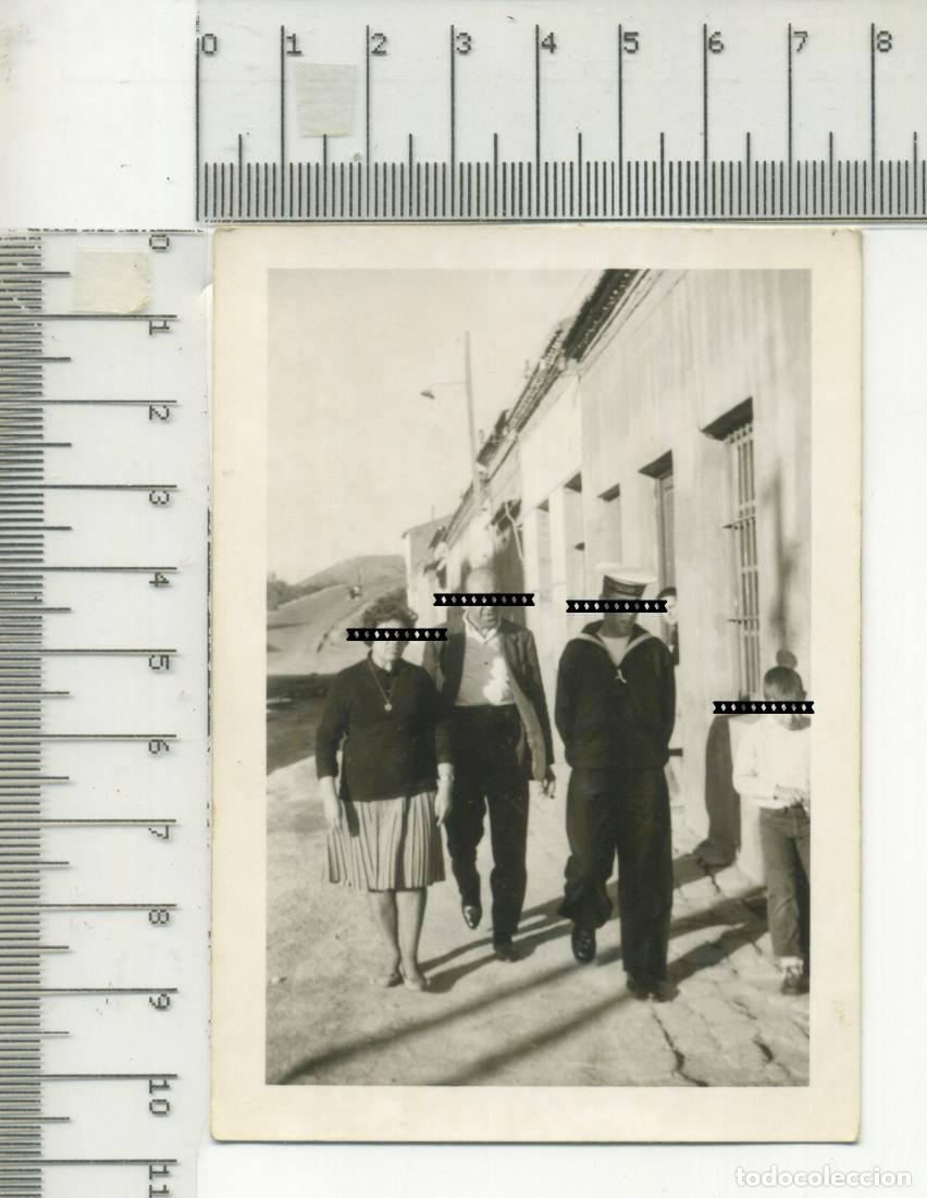 Militaria: FOTOGRAFIA MULITAR SOLDADO MARINERO CON FAMILIA