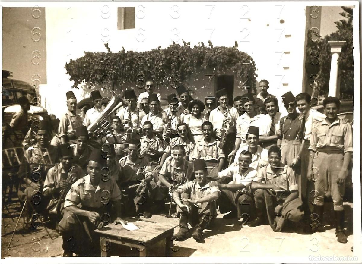 Militaria: BANDA MUSICA REGULARES ARCHIVO GENERAL ENRIQUE RODRIGUEZ DE LA HERR&Aacute;N 1947 FOTOGRAFIA 10X8 LM62