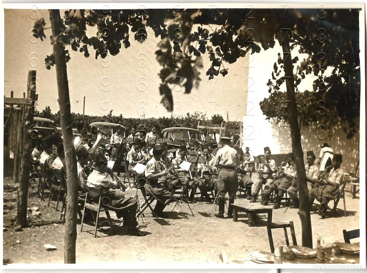 Militaria: REGULARES BANDA DE MUSICA ARCHIVO GENERAL ENRIQUE RODRIGUEZ DE LA HERR&Aacute;N 1947 FOTOGRAFIA 10X8 LM62